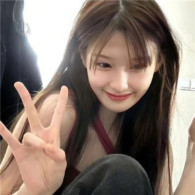 某影后之女出道颜值引争议，凌晨内幕曝光，学校展开调查